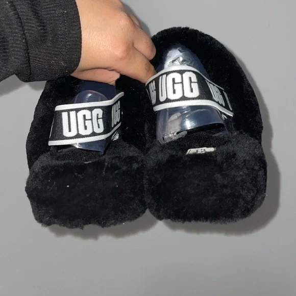 UGGS Black Fluff Yeah Slides - Picture 4 of 4
